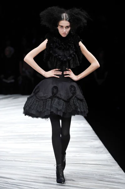 Look 5